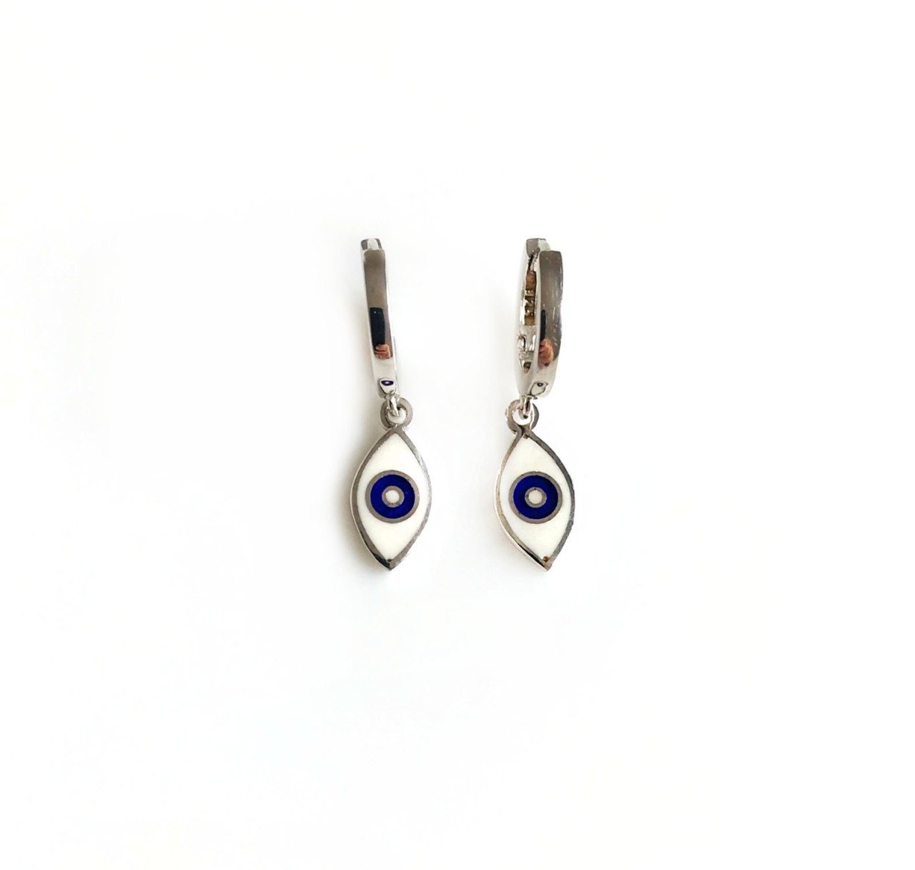 Beyaz Mineli Taşlı Gümüş Küpe