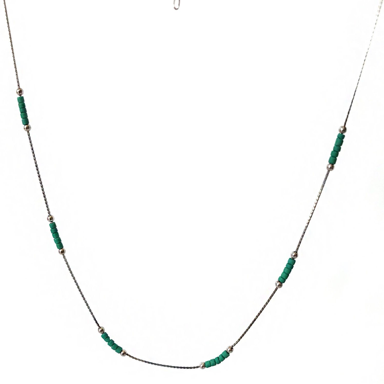 Yeşil Taşlı Gümüş Zincir Kolye