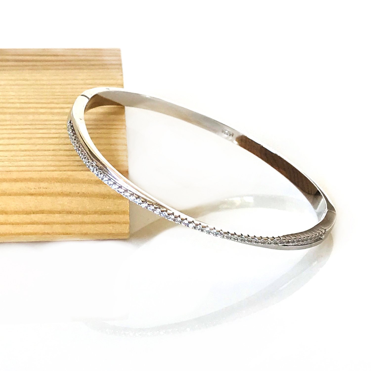 Taşlı Gümüş Bileklik