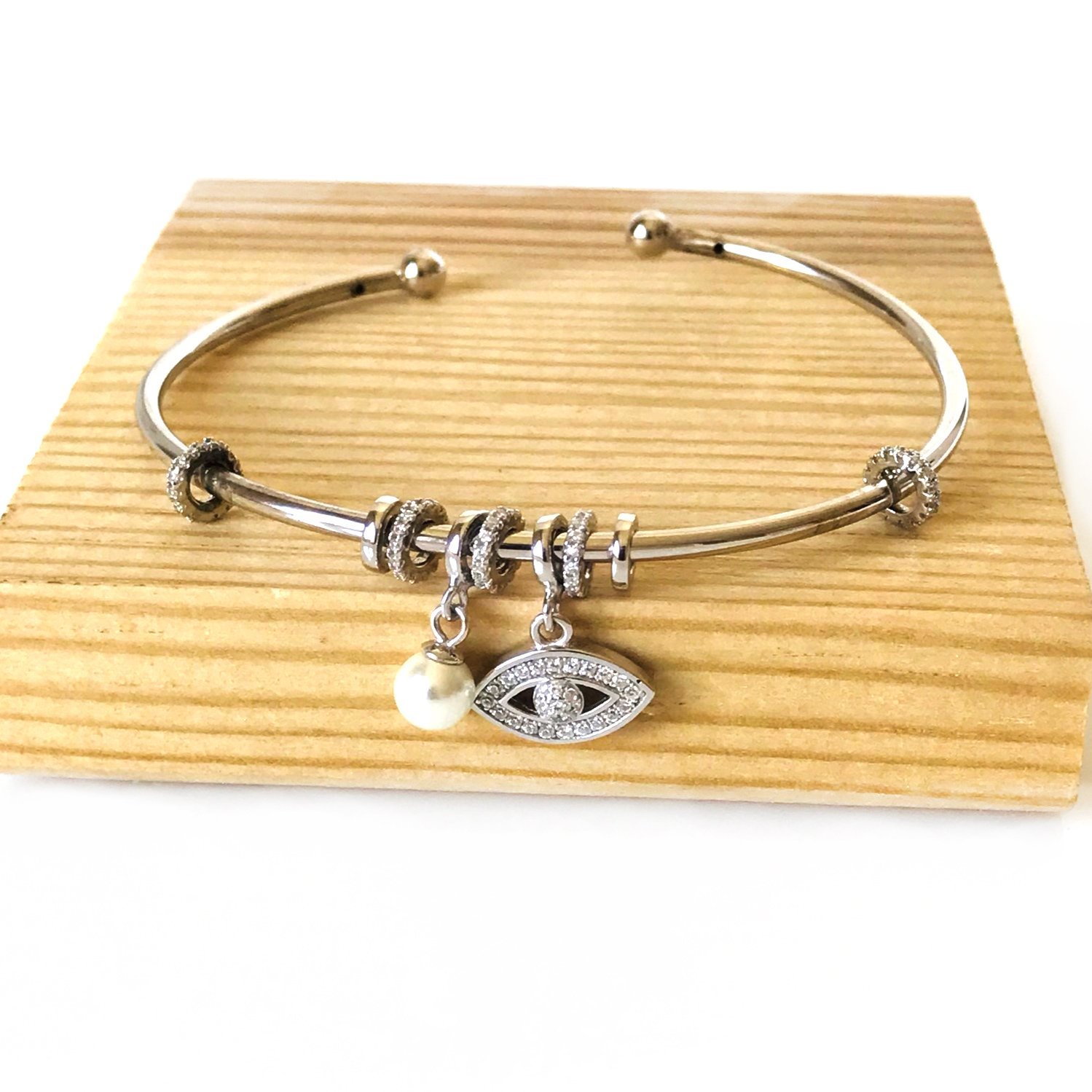 Göz ve İnci Detaylı Gümüş Bileklik