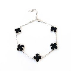Siyah Oniks Taşlı Yonca Detaylı Gümüş Bileklik