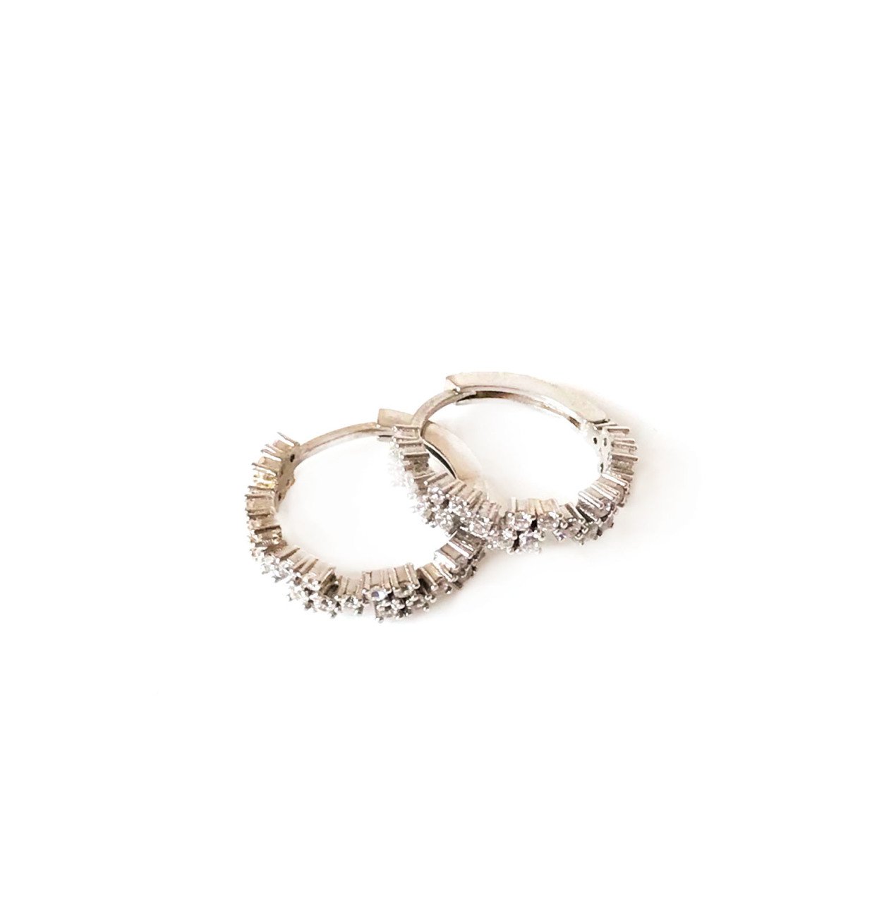 Taşlı Gümüş Halka Küpe