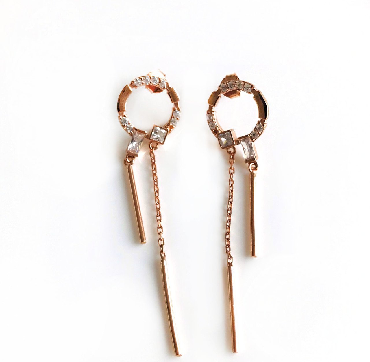 Taşlı Sallantılı Gümüş Küpe